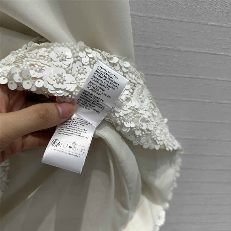 Va1e*ntin0 heavy luxury dress replicas clothes