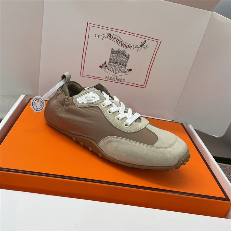 H**me5 brown flat round toe lace-up sneakers