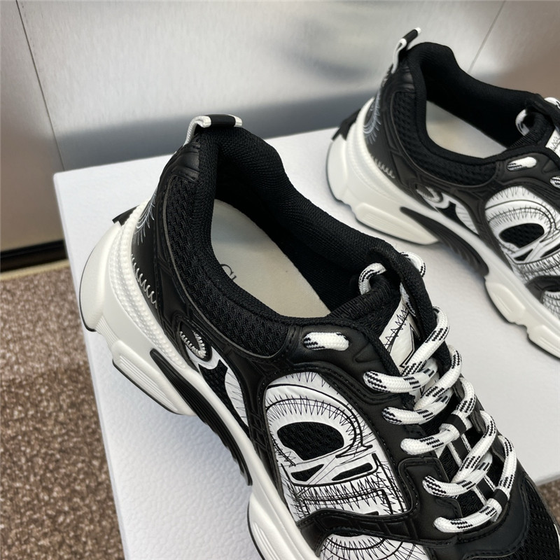 D10r chrono sneakers black and white