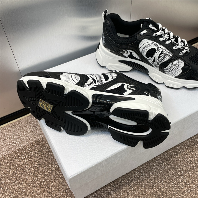 D10r chrono sneakers black and white