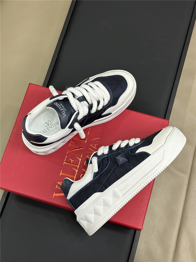 Va1e*ntin0 one stud xl low-top sneakers