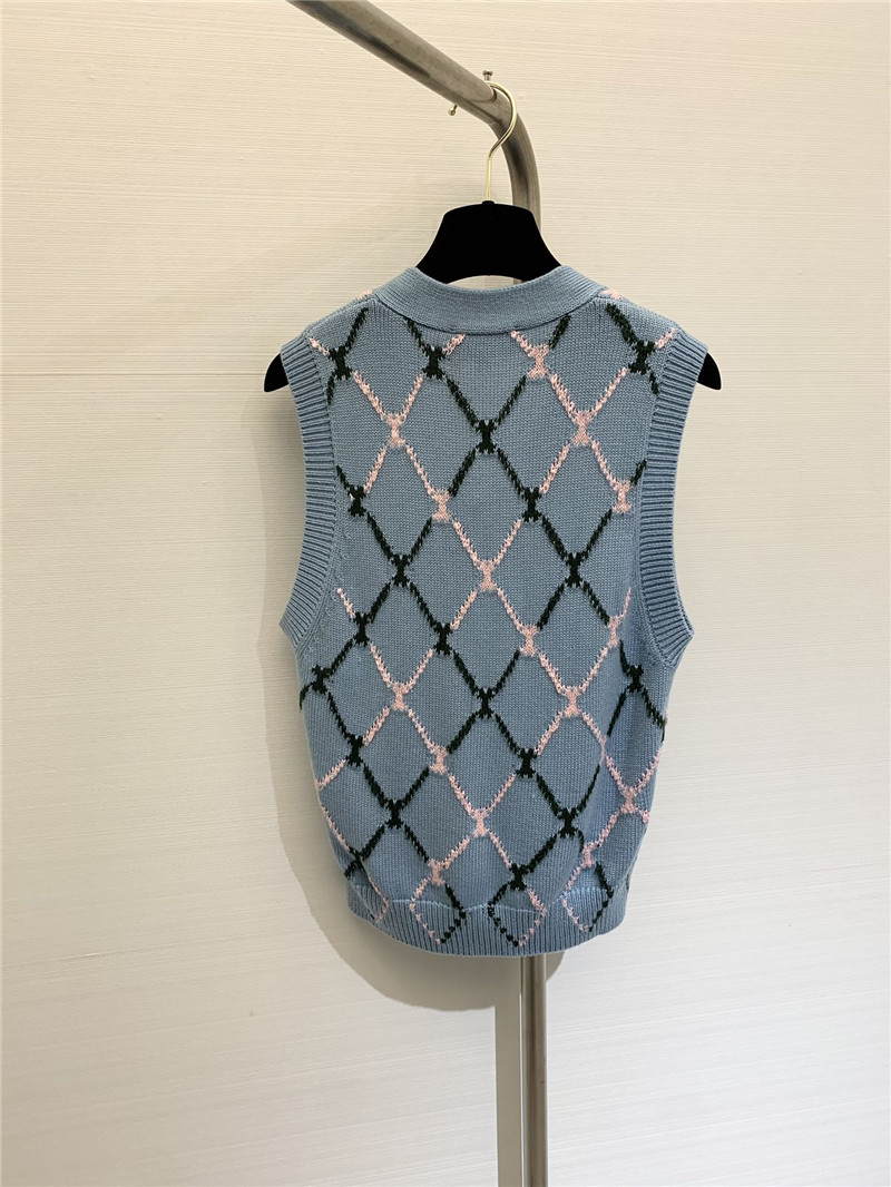 Ch**el knitted   collar vest replica d&g clothing