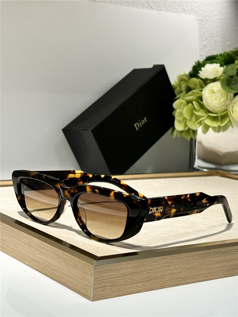 D10r square sunglasses