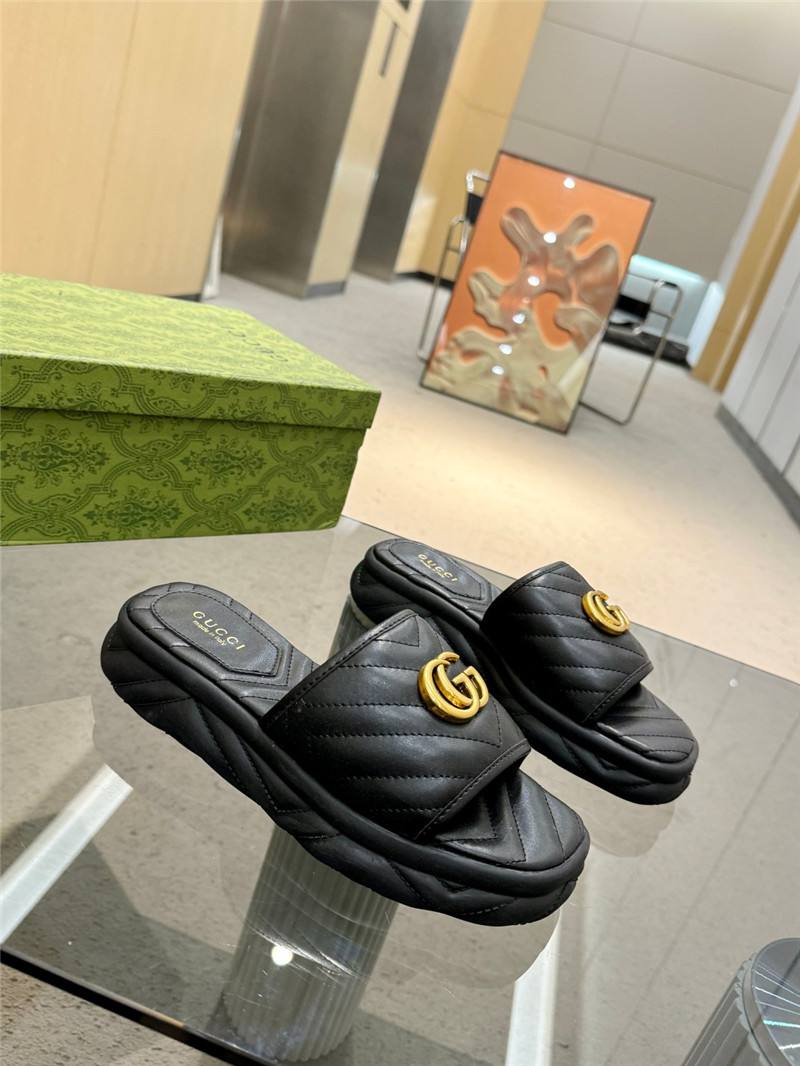 Gvc*1 gg marmont black quilted leather slide sandals