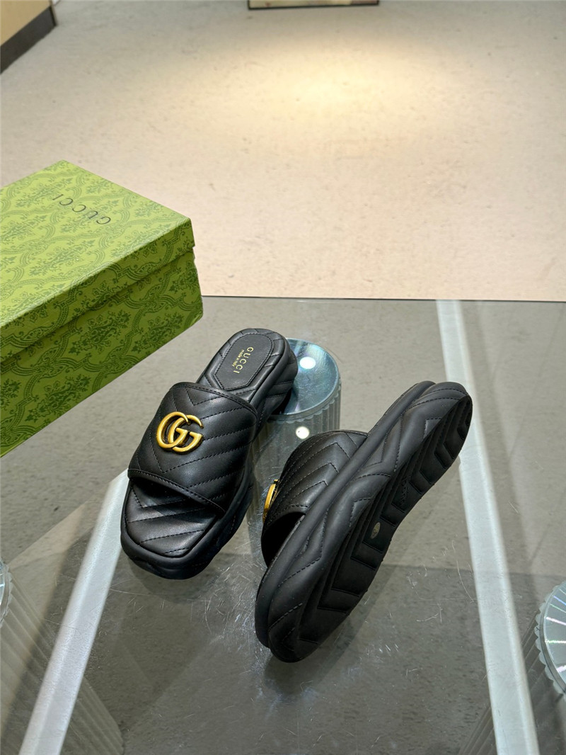 Gvc*1 gg marmont black quilted leather slide sandals