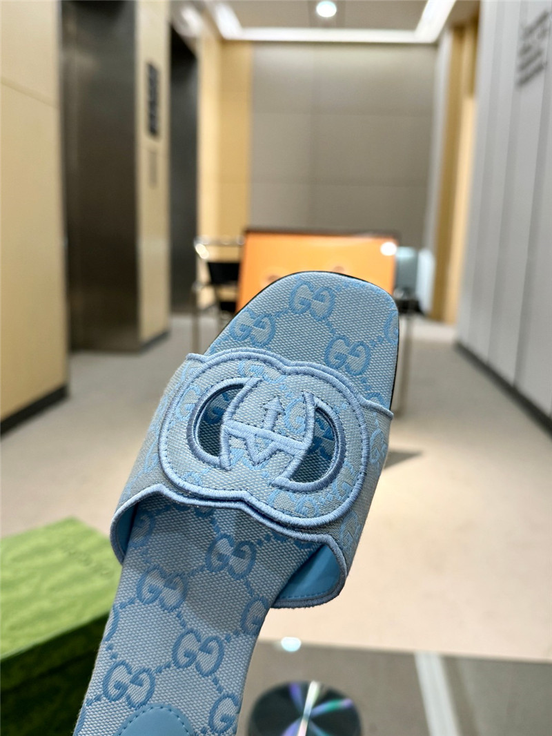 Gvc*1 interlocking g slide sandal in blue gg canvas