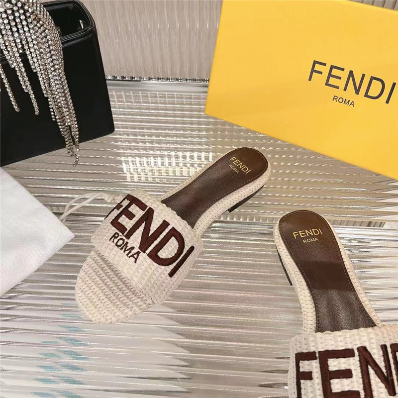 F**di sunshine white raffia flat sandals