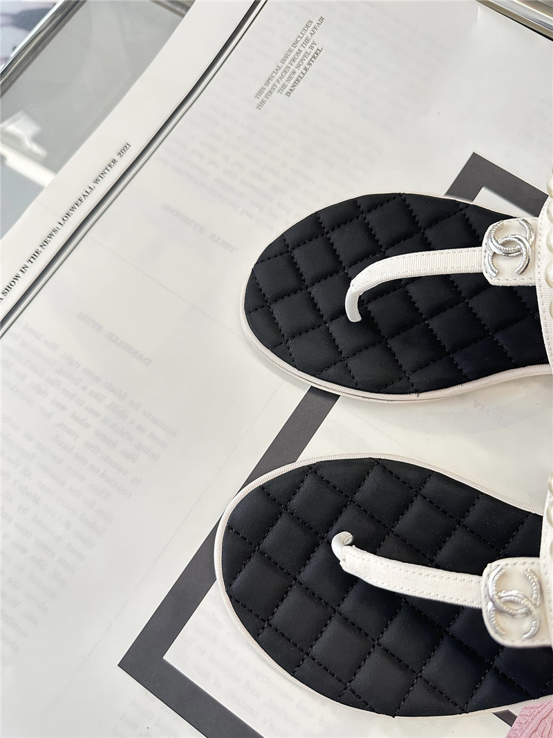 Ch**el quilted t-strap pearls flat sandals black