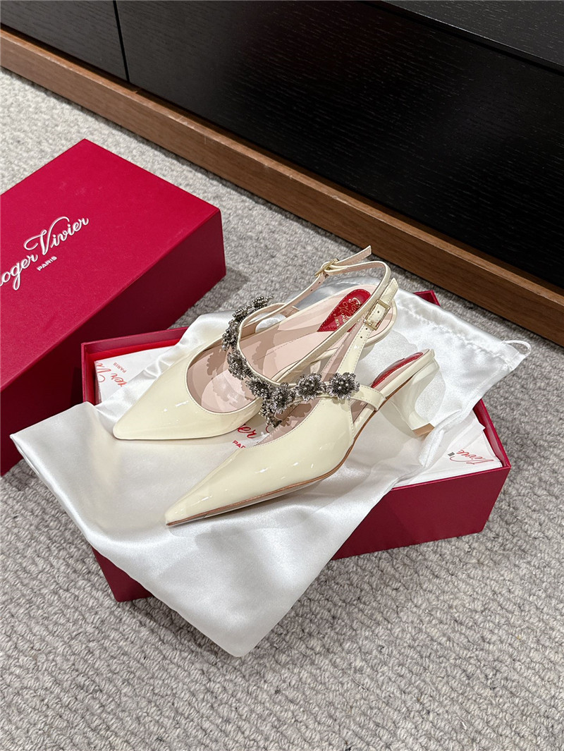 roger u1u1er efflorescence mary jane slingbacks in ivory