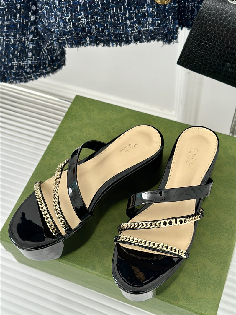 Gvc*1 signoria chain strappy platform slides in black