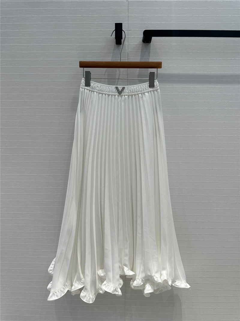 Va1e*ntin0 ach**elordion lace skirt replica d&g clothing