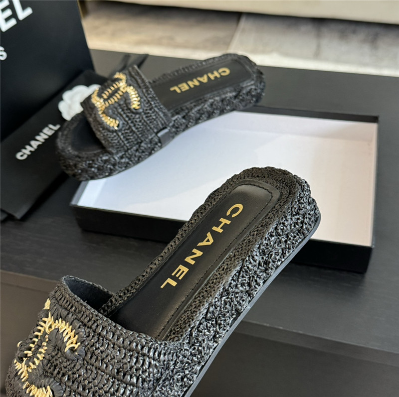 Ch**el crochet slide sandals in black