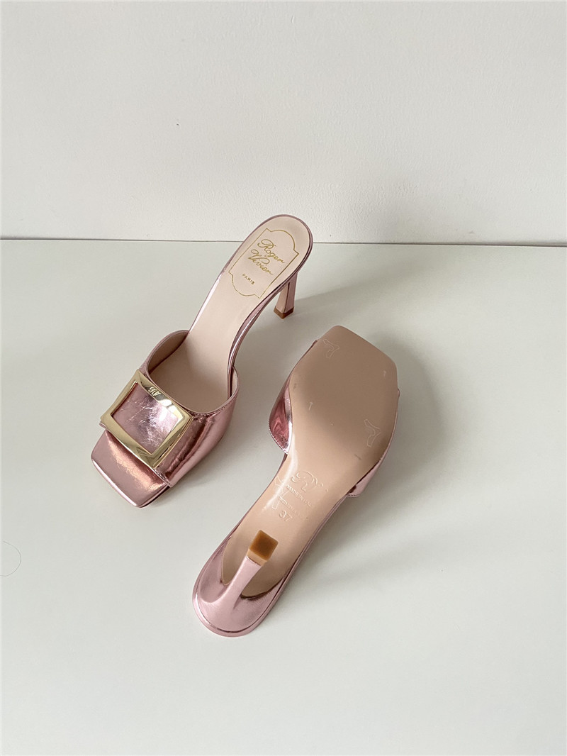 roger u1u1er trumpet mules in rose metallic leather