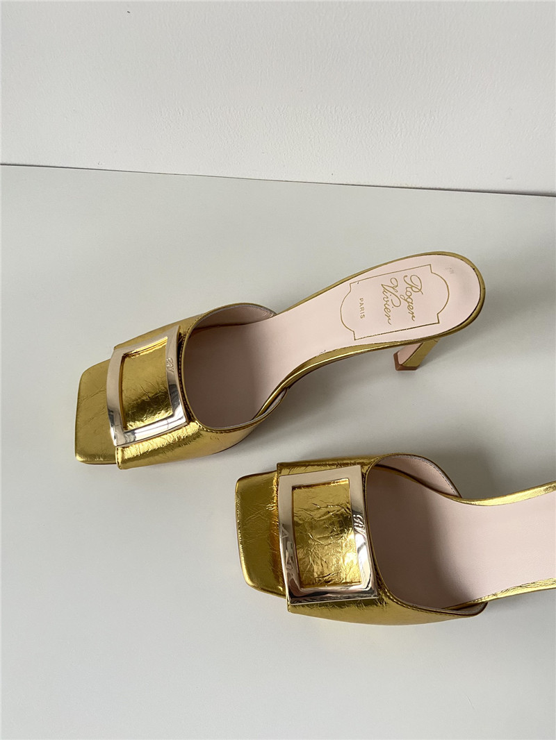 roger u1u1er trumpet gold metallic leather mules