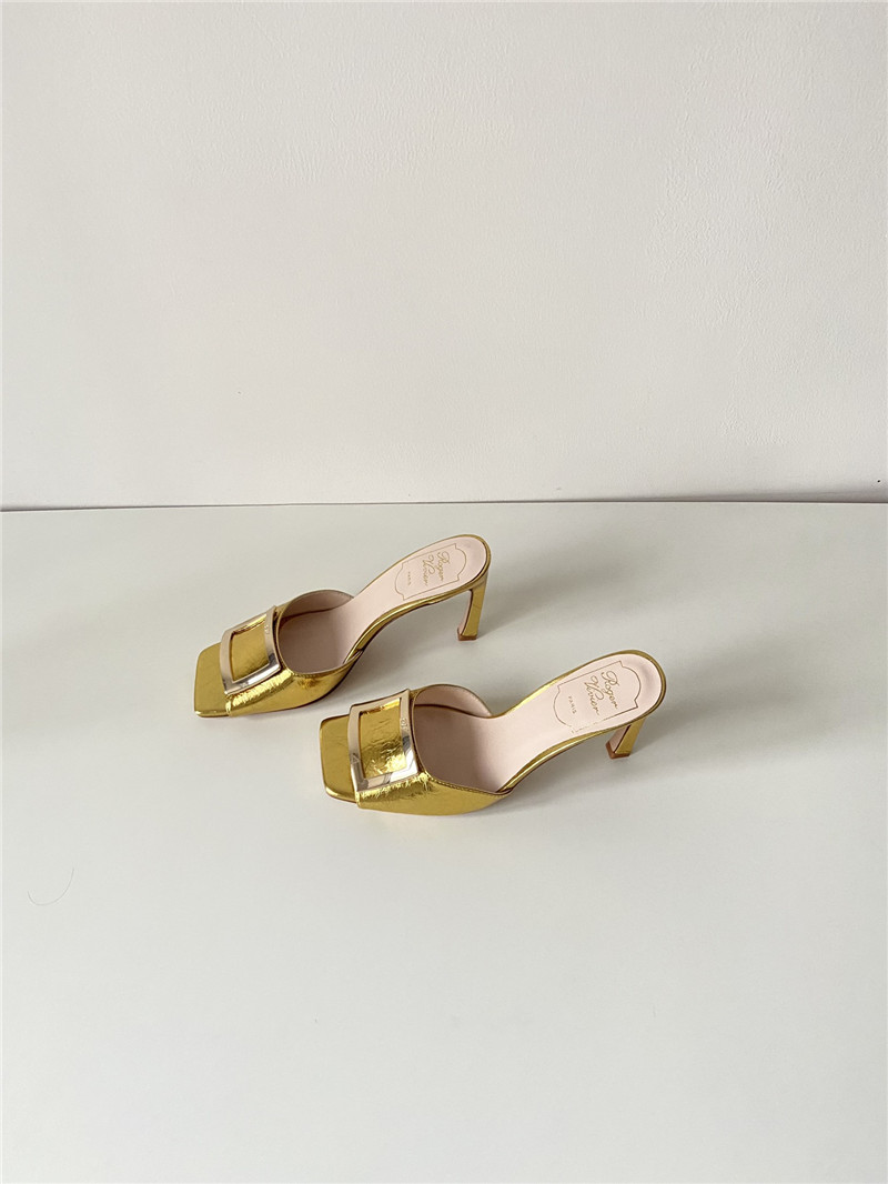 roger u1u1er trumpet gold metallic leather mules