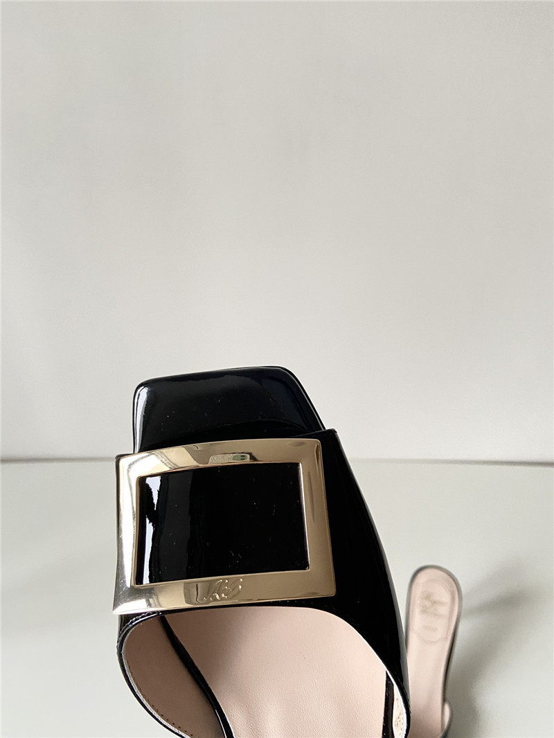 roger u1u1er trompette mules in black patent leather