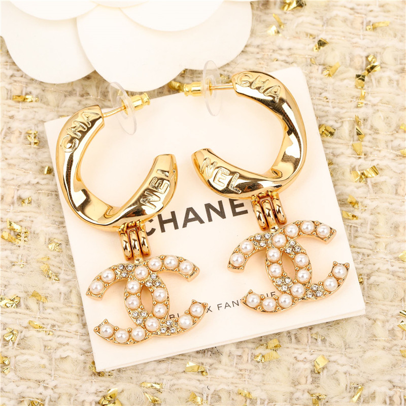 Ch**el hook hanging double c pearl earrings