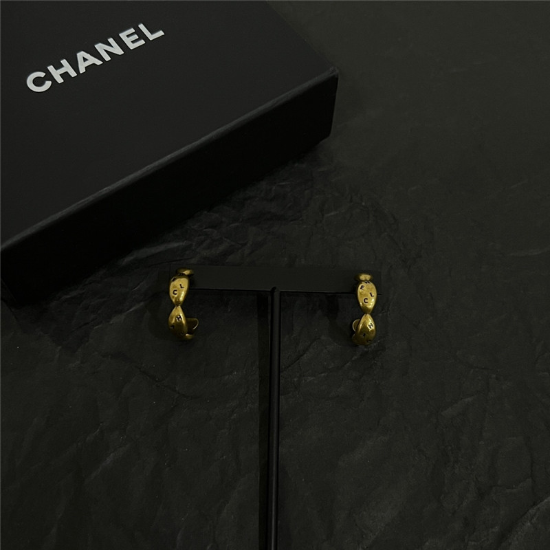 Ch**el vintage earrings