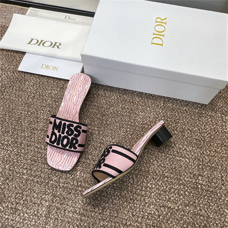 D10r dway heeled slide miss D10r allover motif in pale pink