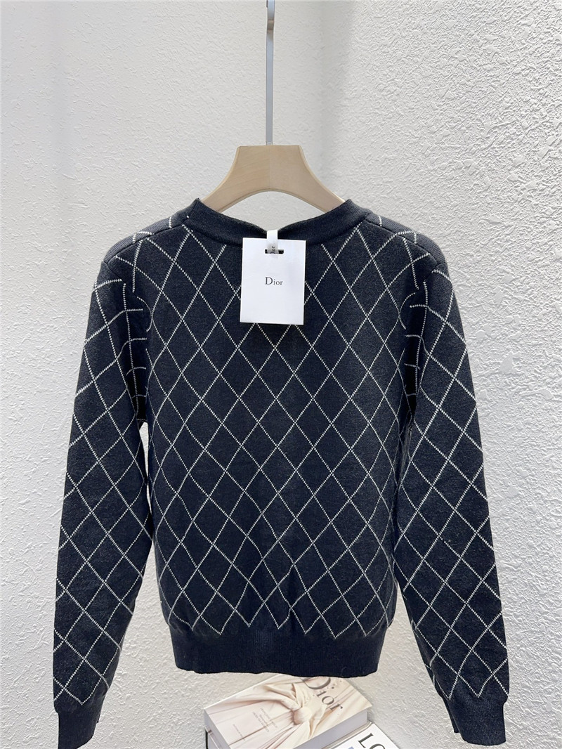 D10r v-neck checkered cardigan sweater replica clothing sites