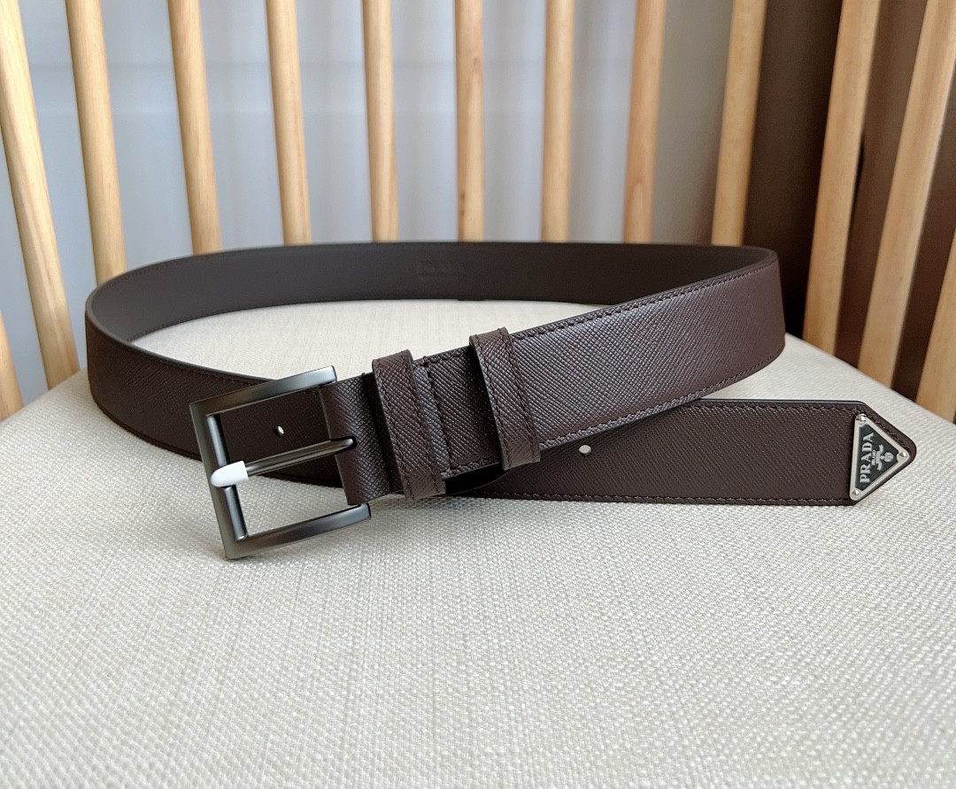 Pra*a triangle logo belt