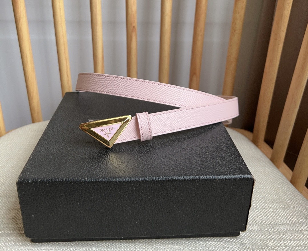 Pra*a triangle logo outline belt