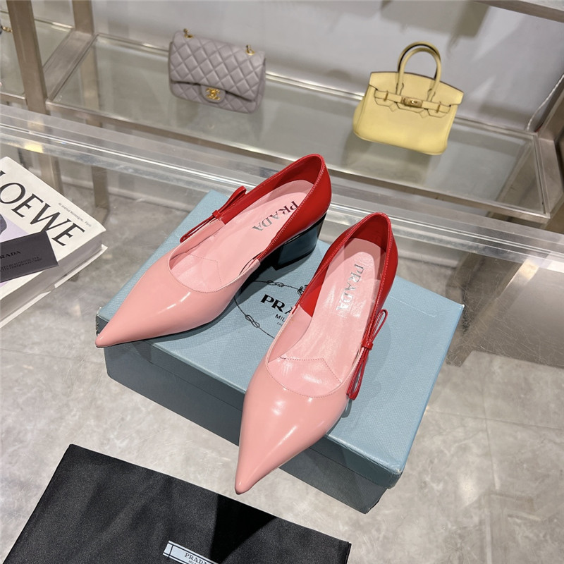 Pra*a chunky pointed pumps in pink and red calfskin