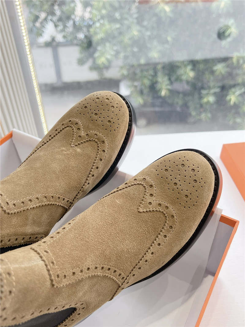 H**me5 beige suede chelsea boots