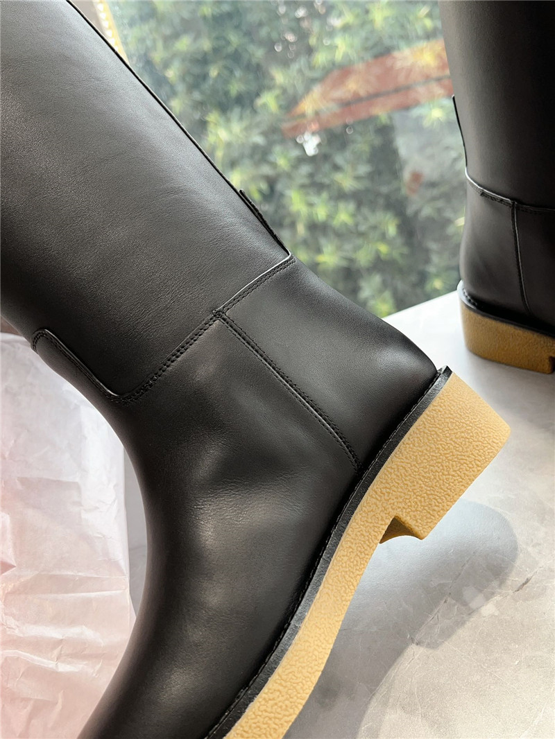 H**me5 faustine boot in black