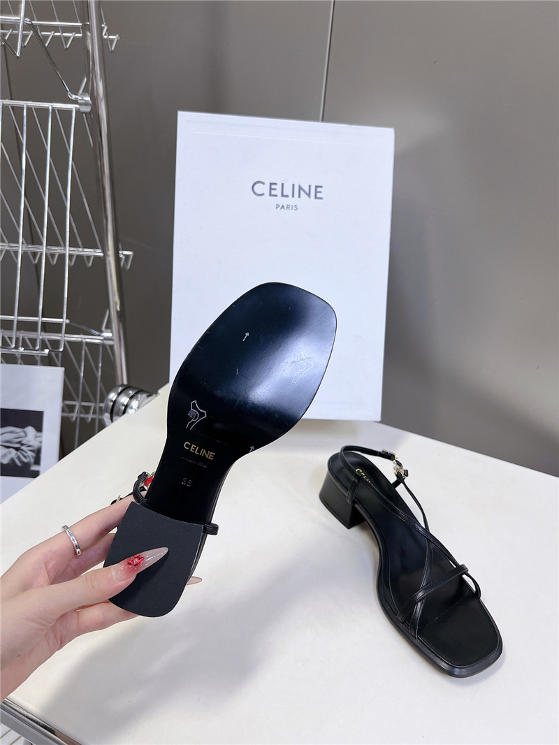 Ce1i*e cuir triomphe black lambskin flat sandals