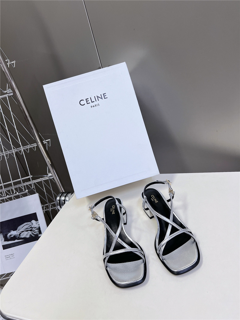 Ce1i*e cuir triomphe silver lambskin flat sandals