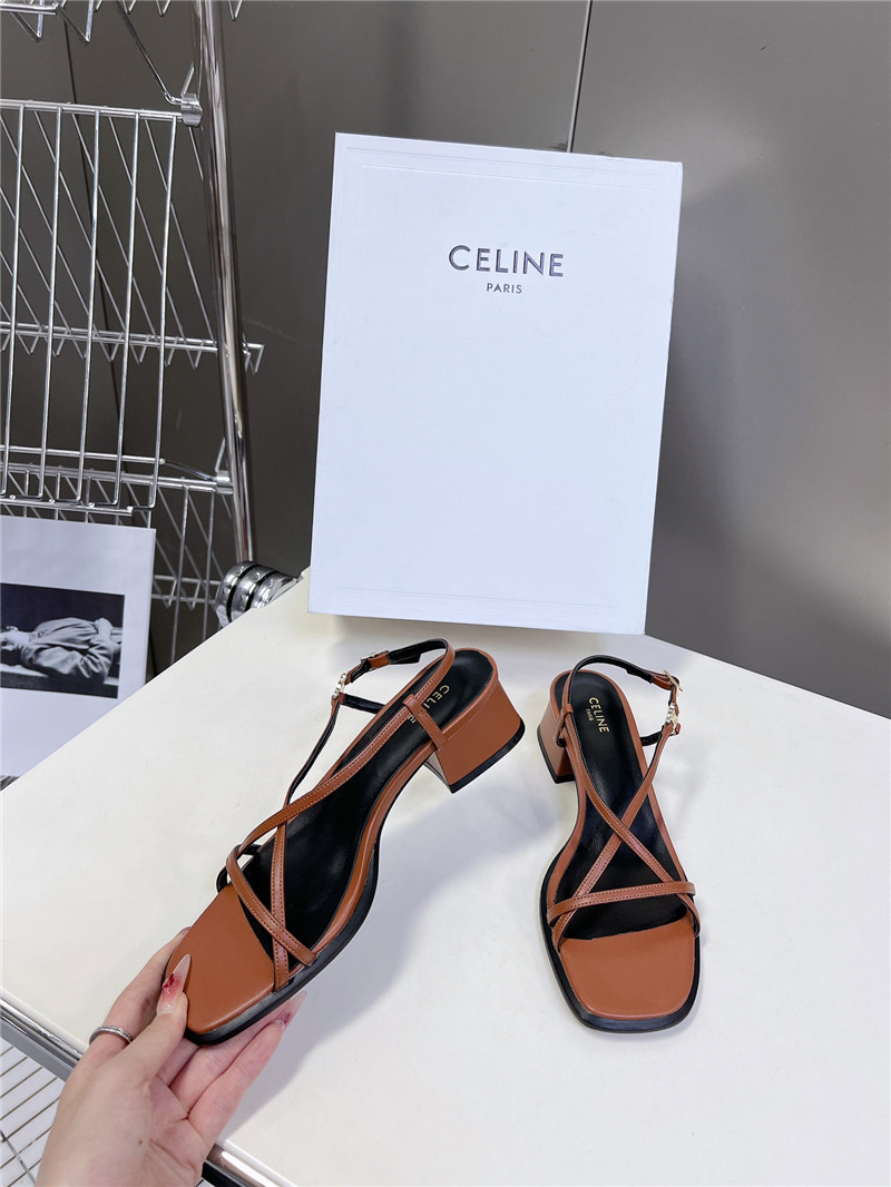 Ce1i*e cuir triomphe brown lambskin flat sandals