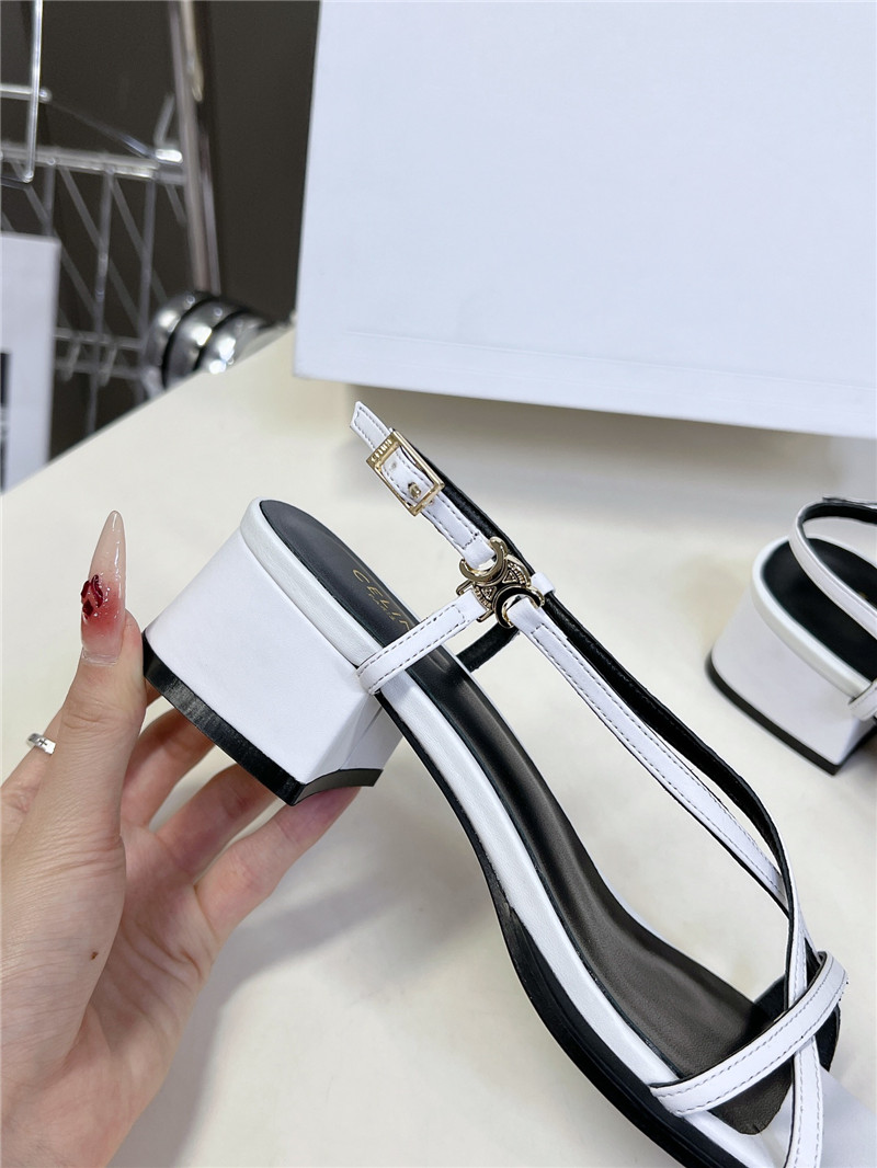 Ce1i*e cuir triomphe white lambskin flat sandals
