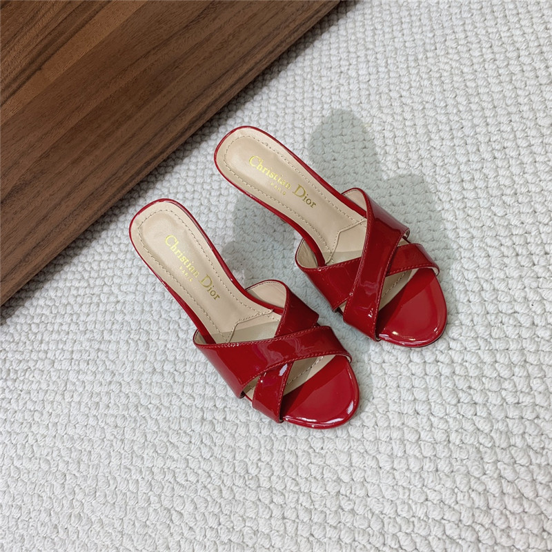 D10r tribales red patent leather heeled slides