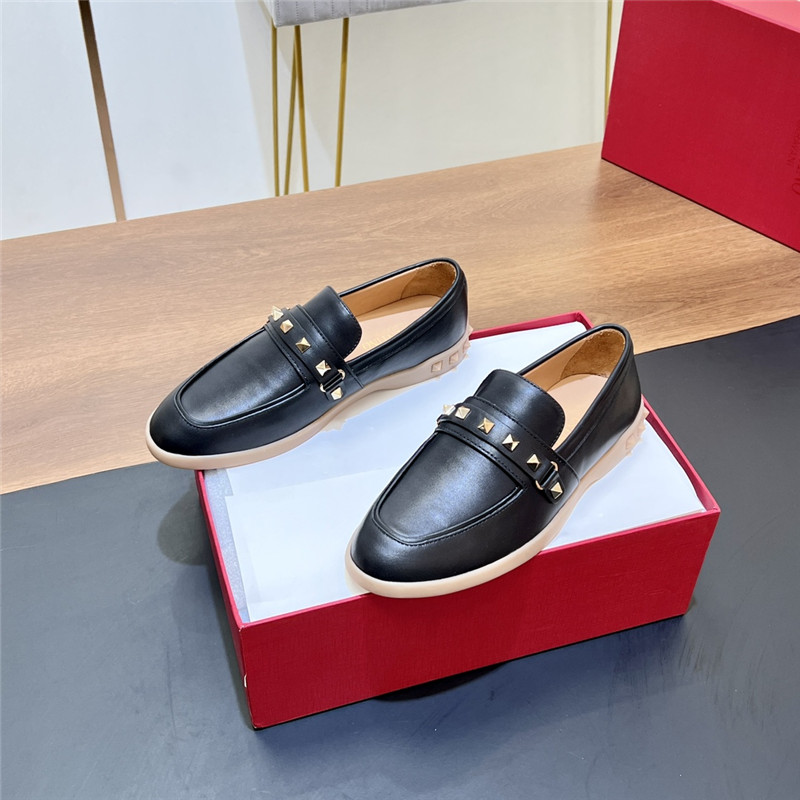 Va1e*ntin0 leisure nappa leather loafer in black