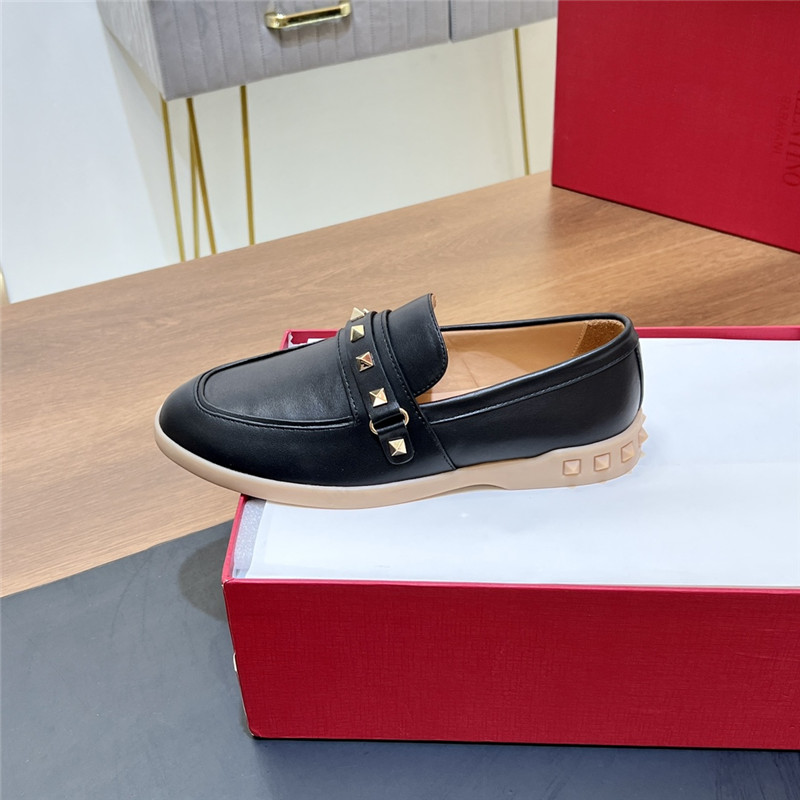 Va1e*ntin0 leisure nappa leather loafer in black
