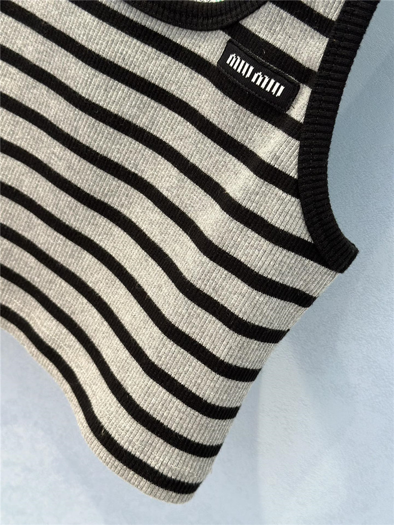 M1um1u dark pattern hem shorts replica clothing sites
