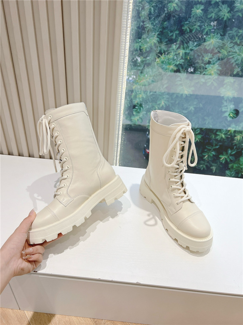 D10r platform lace-up leather boots