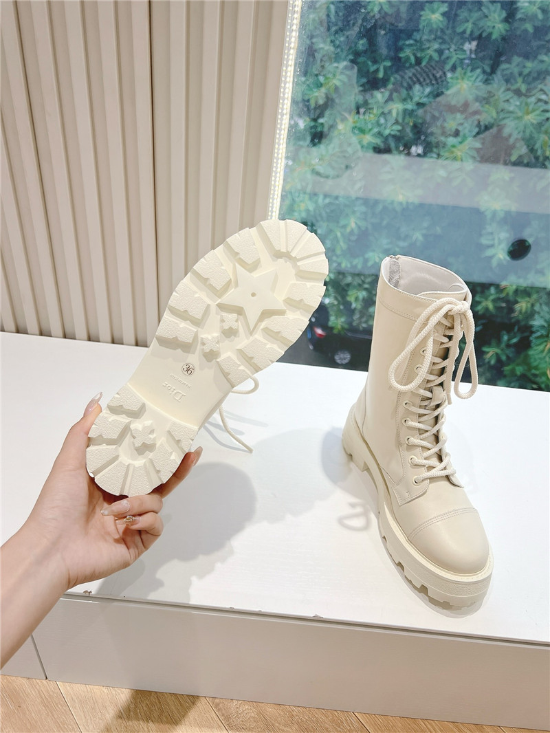 D10r platform lace-up leather boots
