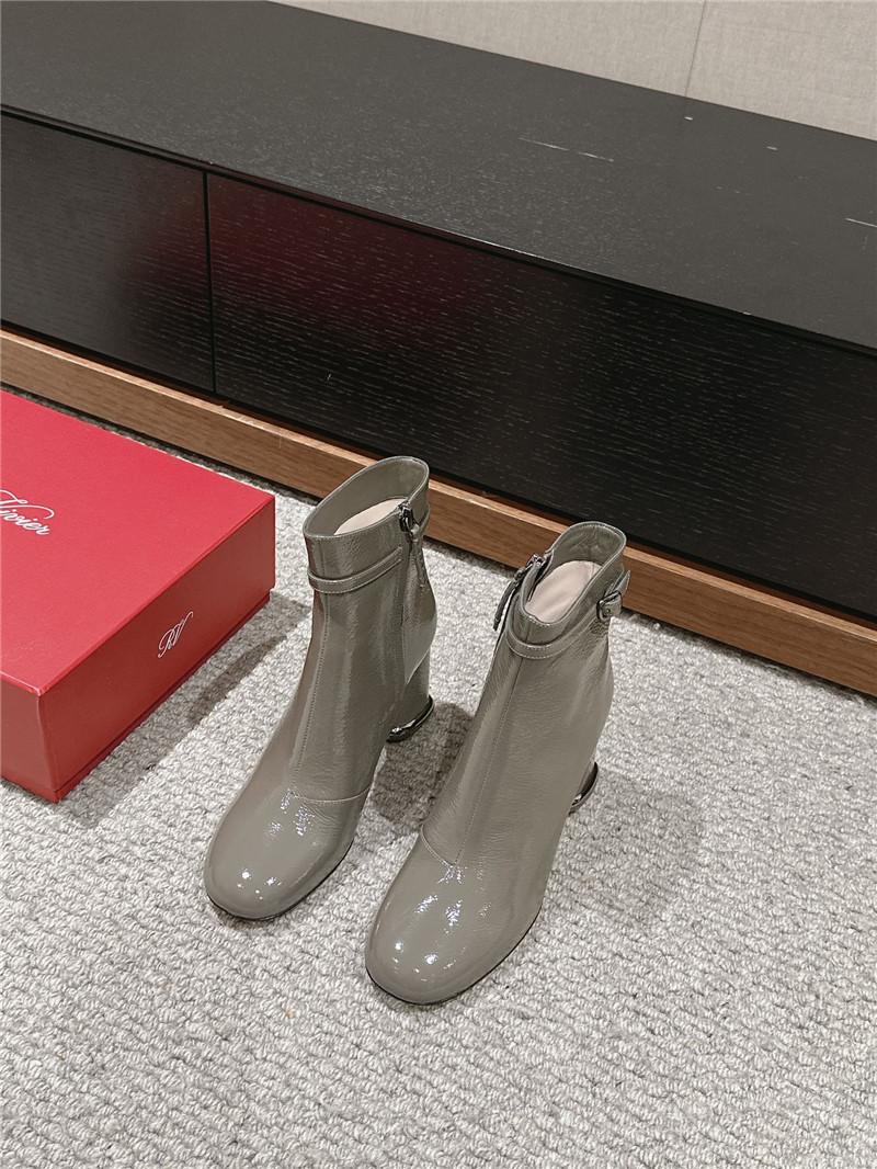 roger u1u1er viv’ gray patent leather podium booties