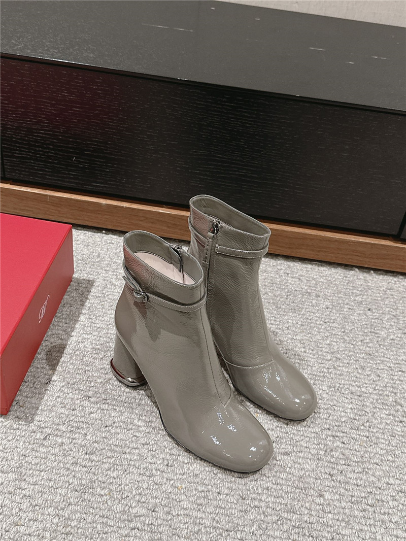 roger u1u1er viv’ gray patent leather podium booties