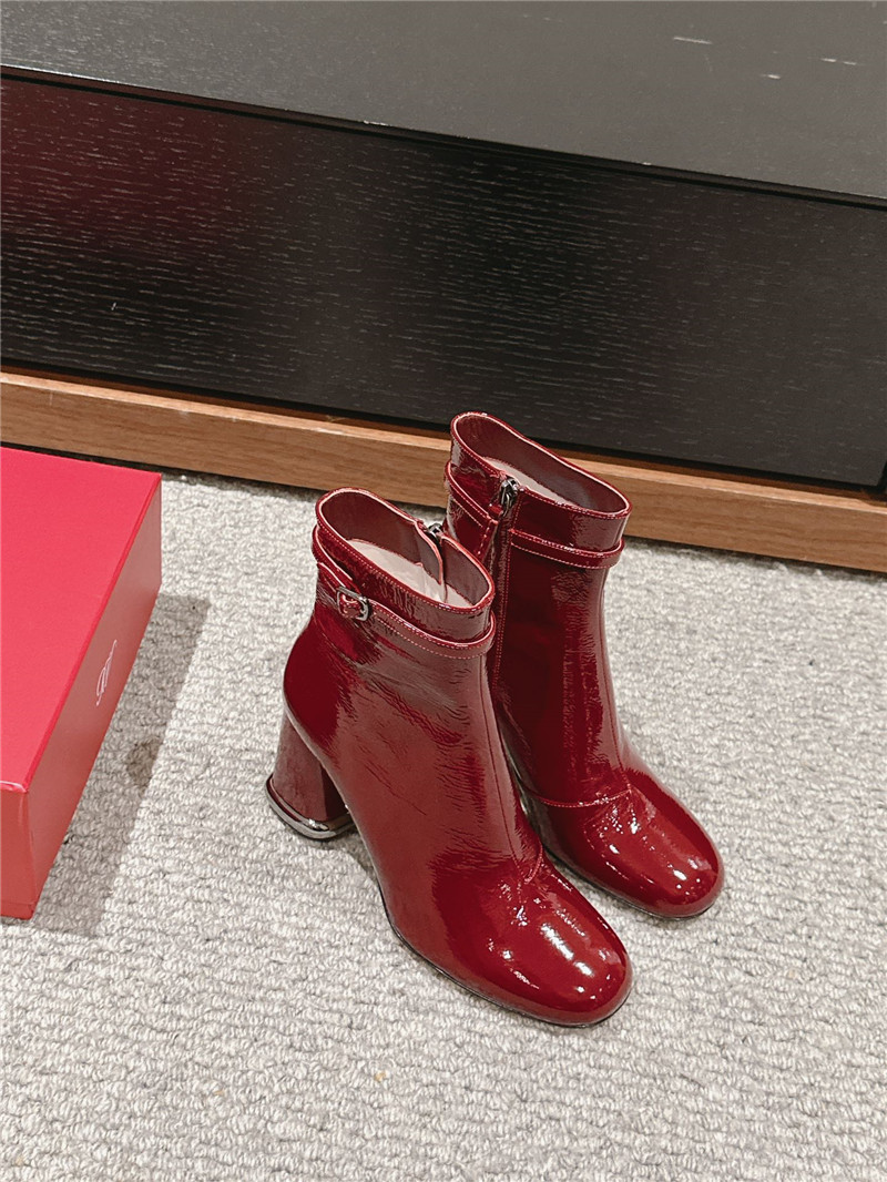roger u1u1er viv’red patent podium booties