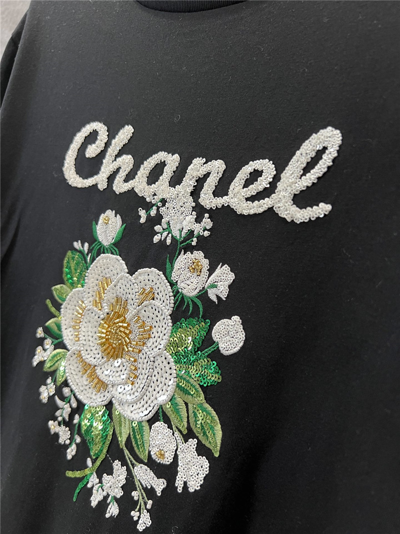 Ch**el round neck long sleeve t-shirt replica d&g clothing