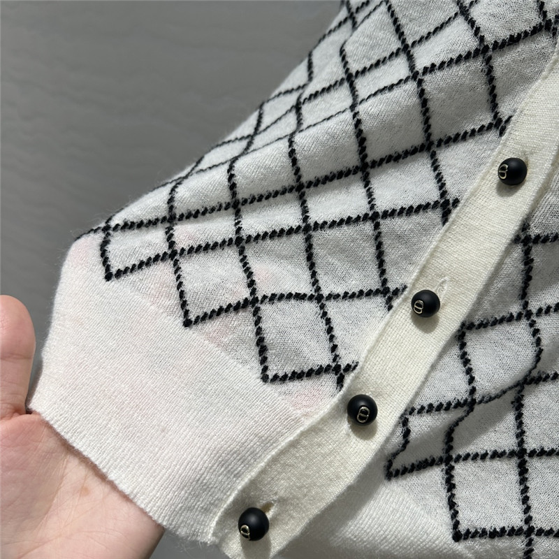 D10r knitted v-neck small cardigan replica clothing sites