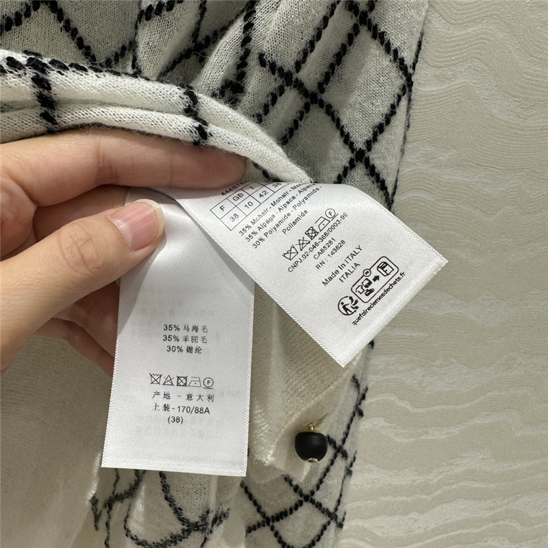 D10r knitted v-neck small cardigan replica clothing sites
