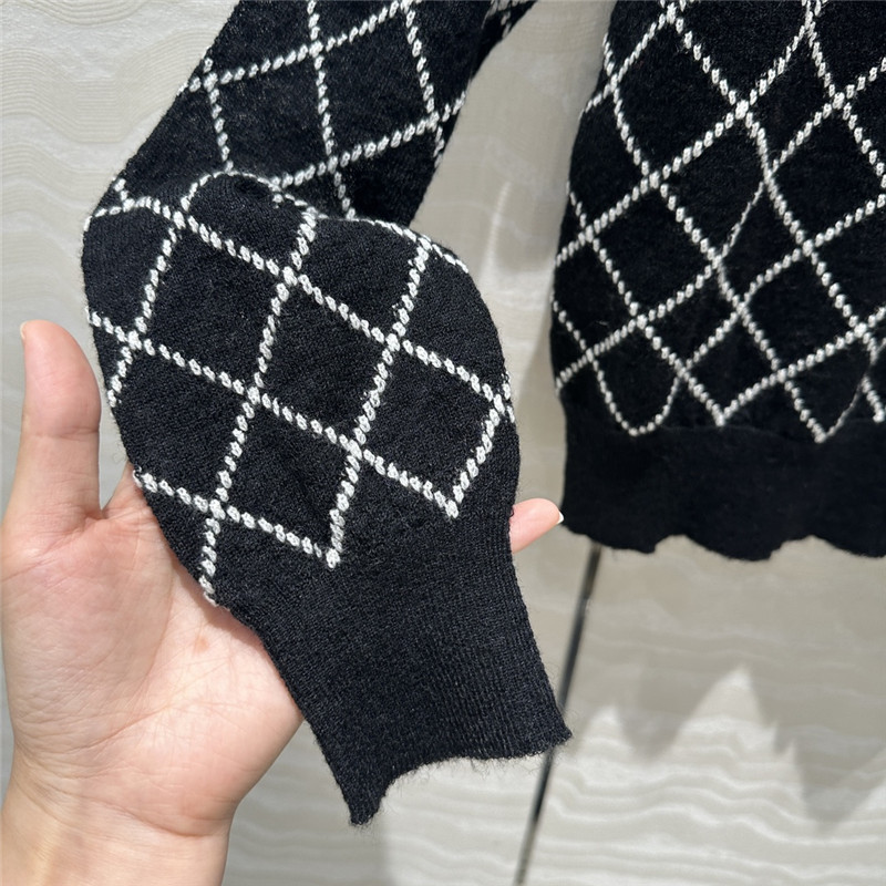 D10r knitted v-neck small cardigan replica clothing sites