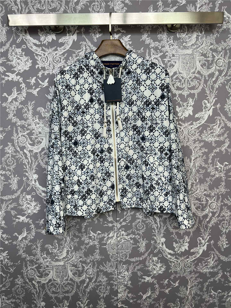 l0vis Vvtt0n lv sun protection jacket replica clothing