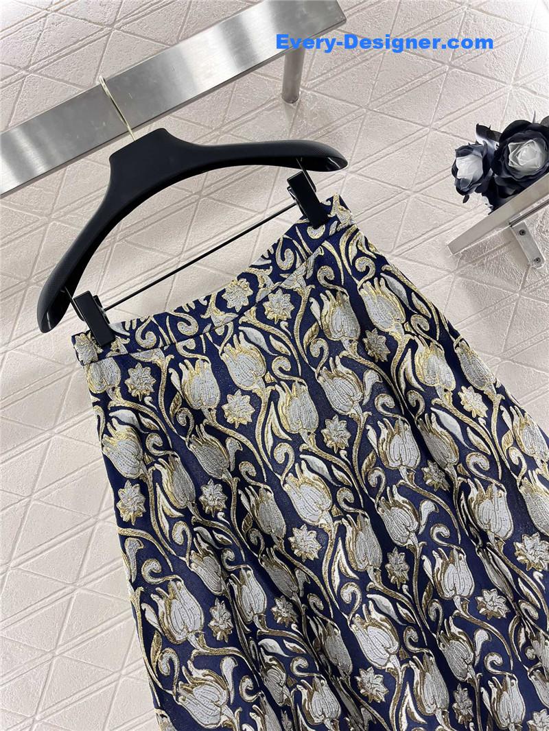 Va1e*ntin0 heavy embroidered skirt replica clothing sites