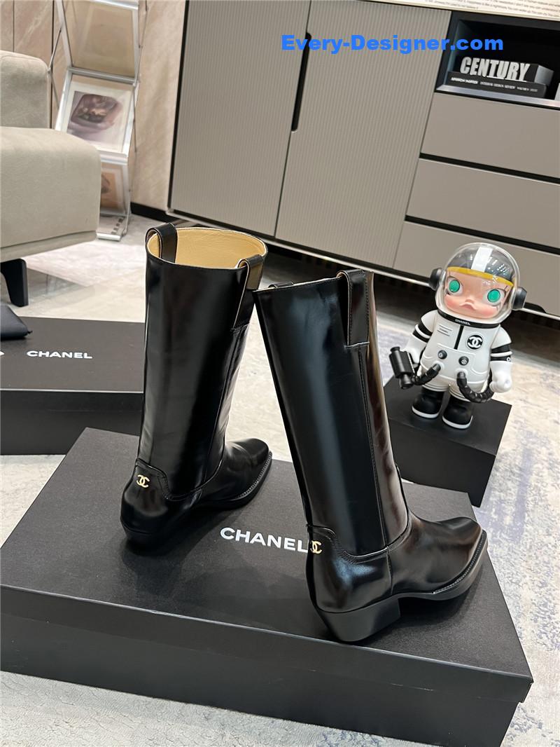 Ch**el calfskin pointed toe mid boots