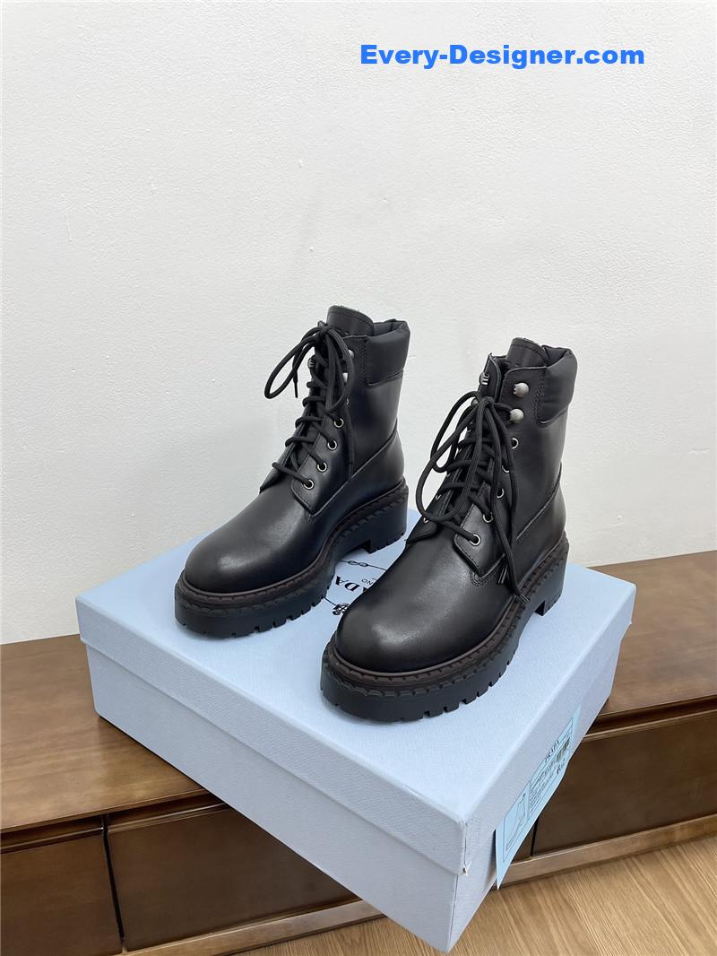 Pra*a leather work boots in black
